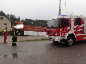 2017-07-26-LKW-Bergung-in-Wiesen