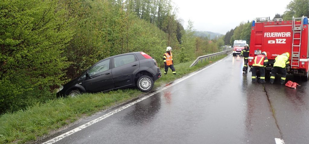 2019-05-05-Fahrzeugbergung-B145