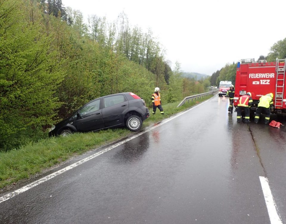 2019-05-05-Fahrzeugbergung-B145